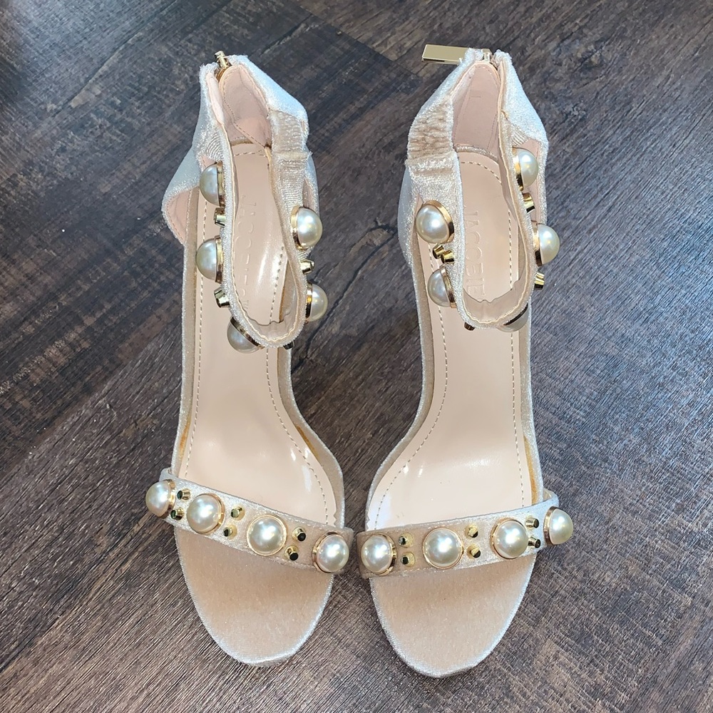 Jacobies | Pearl Studded Velvet Heels